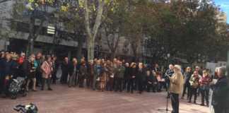 Concentración frente al Ayuntamiento de Xàtiva para revindicar por la inestabilidad de las pensiones