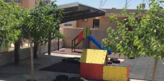 L'Ajuntament de la Llosa de Ranes ha construït un umbracle en el pati d'infantil del CEIP Crist del Miracle